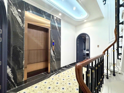 Nhà đẹp như khách sạn 6 sao - mặt tiền chợ tân mỹ, quận 7 - có thang máy - chỉ 35 tỷ 4