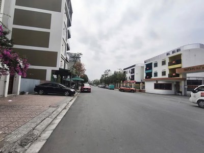 Bán gấp lô đất 120m2 ngọc thụy view công viên 120m2, mt 7m. xây tòa nhà vp - 59 tỷ 2