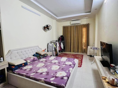 Bán nhà bằng liệt dt38m2 x5t,ngõ thông,rộng,đẹp,giá chỉ 7.38 tỷ,sổ đỏ 1