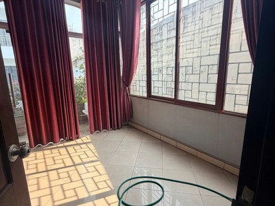 Bán nhà thạch bàn   long biên  82m   mặt tiền 8.1m  ngõ thông  giá 16.9 tỷ 1