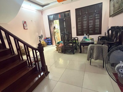 Bán nhà thạch bàn   long biên  82m   mặt tiền 8.1m  ngõ thông  giá 16.9 tỷ 0