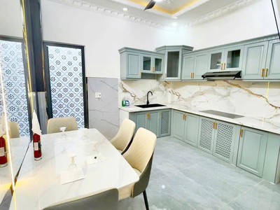 Nhà 3 tầng, xe tải đổ cửa, cạnh phú mỹ hưng, sát mặt tiền, chỉ hơn 5 tỷ 3