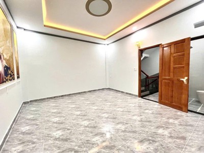 Bán nhà 2 tầng,shr đường xe hơi,2 mặt tiền hẻm,gần chợ bến gỗ 2