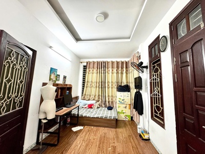 Bán nhà kim ngưu 28m2. 4 tầng. mặt tiền 4.3m. giá 9.6 tỷ hai bà trưng hà nội 3