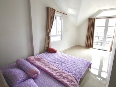 Cho thuê villa nguyễn hữu cảnh đồi thông tin phường 8 giá 12tr 2