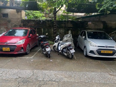 Bán căn hộ tập thể tầng 1 kinh doanh được ở phố Tân Mai 0