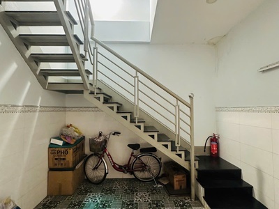 Giáp quận 1   xô viết nghệ tĩnh p.17 bình thạnh   3 tầng   6pn   dòng tiền 23tr/tháng - giá 6,x tỷ 3