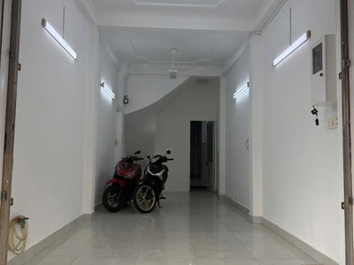 Cho thuê nhà nguyên căn mặt tiền 234b lê hồng phong q.5 nhà mới đẹp kinh doanh 2