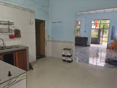 Cho thuê nhà đường ô tô chính hữu nối dài, 130m2, c4, 7 triệu 3