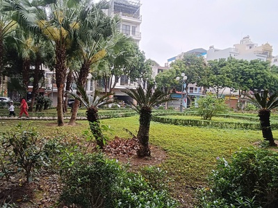 Bán nhà cũ dân xây , 3 tầng kiên cố long biên gần cầu vĩnh tuy, phố trạm long biên 4