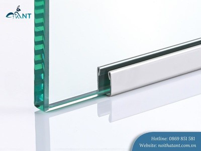 U inox kẹp kính là gì  Vì sao thợ thi công luôn ưu tiên sử dụng 0