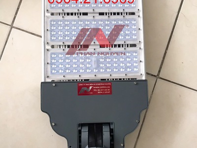 Đèn đường led Phan Nguyễn 50w-100w-150w-200w-250w-300w 2