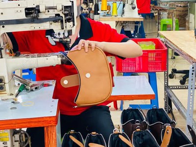 Xưởng nhận gia công đồ da theo thiết kế riêng cho brand 0