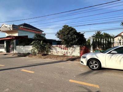 Giá 2x tr/m2 lô đất 180m2 mặt đường phong quang -zalo 0567 222 555 2