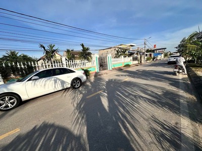 Giá 2x tr/m2 lô đất 180m2 mặt đường phong quang -zalo 0567 222 555 3