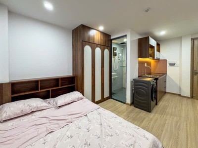 Bán chdv 6 lầu mới 100 17pn ngang 6m 108m2 ngay chợ phạm văn bạch tn 100tr chỉ 21.9 tỷ. 2