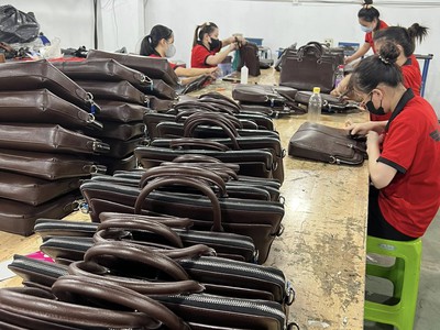 Khởi nghiệp bán ví da Online   Nguồn hàng từ xưởng 0