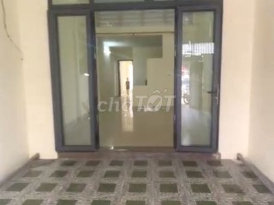 Cho thuê nhà nguyên căn   p. phước bình   rộng mát   có sân đậu ô tô 2