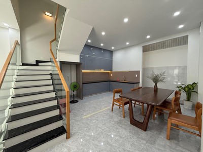 Nhà đẹp quận 12  - vị trí: gần đông hưng thuận  nhĩnh 6tỷ 1