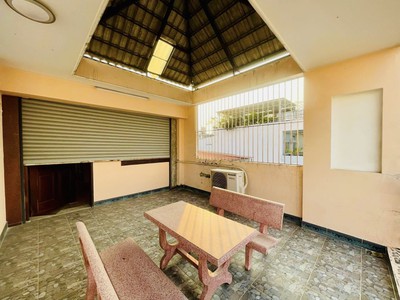 Nhà 4 tầng giáp đầm sen  đường 8m thông  75m  có sẵn ô thang máy chỉ 9.x 2