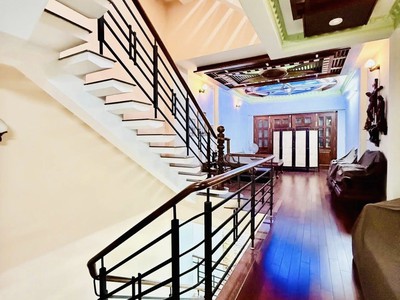 Nhà 4 tầng giáp đầm sen  đường 8m thông  75m  có sẵn ô thang máy chỉ 9.x 1