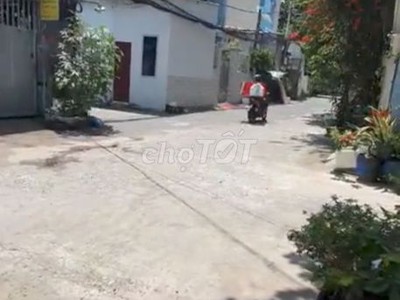 Cho thuê nhà nguyên căn   p. phước bình   rộng mát   có sân đậu ô tô 3