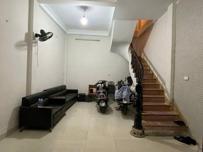 Cho thuê nhà bạch đằng 29 m x 5 tầng 1 tum - giá 12 triệu 1