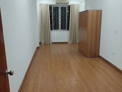 Cho thuê nhà nguyên căn ngõ 199 định công 38m2 x 5 tầng, 3 ngủ khép kín, 12.5tr 2