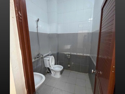 Cho thuê nhà làm chdv ngõ lĩnh nam, 35m x 4 tầng, 5pn, 4 wc, giá 10 triệu vào ngay 3