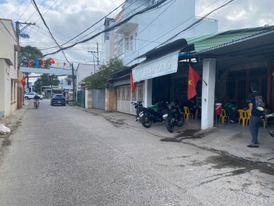 Bán đất mặt tiền cầu bè gần 23/10 nha trang, dt 118m2 ngang 5.3m, kinh doanh tốt, giá 5.9 tỷ 4