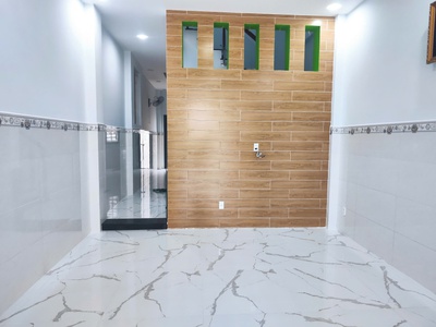 Cần bán 80m2 nhà 2 tấm đẹp lung linh đường xe tank 1