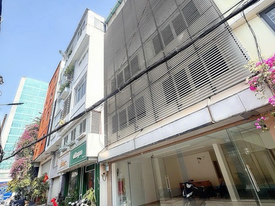 Hiếm ngang lớn 8m 8,5m vuông đẹp - bán nhà 5 tầng thang máy - mặt tiền hxh 8m đ.nguyễn thị minh 0