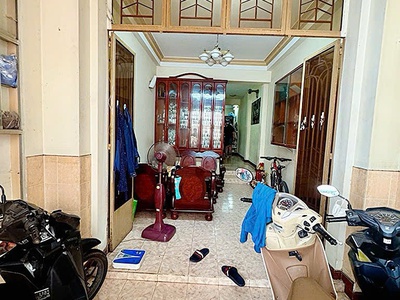 Bán nhà 4 tầng đ.lê thánh tôn, quận 1 - view trực diện chợ bên thành siêu đỉnh- dt 64m2- chỉ 19t- 3