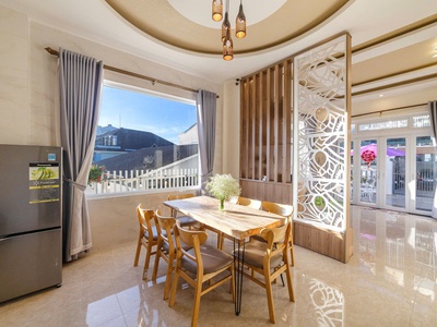 Cho thuê villa 6 phòng ngủ đường hùng vương phường 9 đà lạt 20 triệu 2