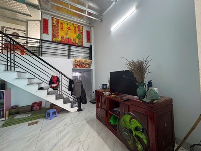 Chỉ với 2,8 tỷ sở hữu ngay căn nhà c4, 2pn, 2 wc, nằm ngay cạnh kcn quang minh 2