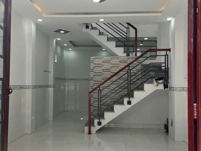 Nhà 2 tầng trung tâm gò vấp   gần chợ hạnh thông tây   32m  chỉ 3,85 tỷ 0
