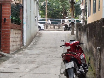  đường láng   76m    mt 7m   17 tỷ. ngõ nông   vài bước ra metro   quá đẹp xây ccmn 2