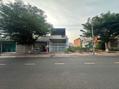 Bán nhà mặt tiền hồ tùng mậu   trung tâm tp bảo lộc 2