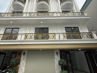 Nhà mới-lô góc- kinh doanh- ô tô đỗ cửa  phố tư đình 46m2 x 6 tầng x 15.4 tỷ long biên hà nội. 0