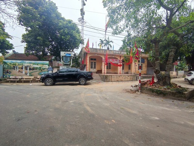 Chính chủ bán đất đẹp đoài phương, tx sơn tây, ba bước ra ql 21 80m , 112 m2, giá 3,1 tỷ. 0