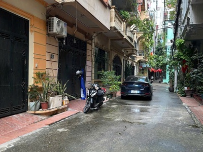  nhà khuất duy tiến   50m    mặt tiền 4.8m   khu phân lô   ở rất sướng. 1