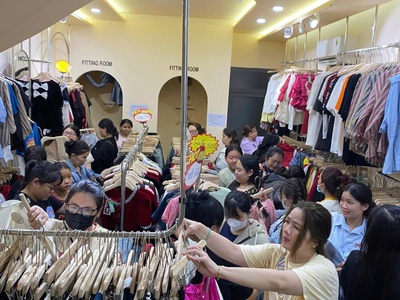 Chính chủ bán nhà mặt phố liền kề - nhà có lộc kinh doanh tại tân phú 2