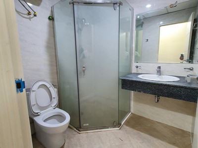 Cho thuê chung cư Thăng Long Yên Hoà - Mạc Thái Tổ, 70m, 2 PN   2VS, đồ cơ bản 1