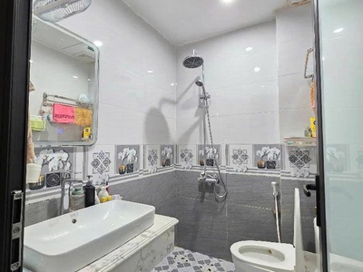 Nhỉnh 4 tỷ bán nhà tân mai 4 tầng long lanh dân xây ở ngay hoàng mai 1