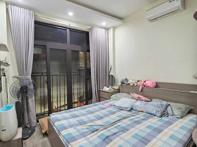 Nhỉnh 4 tỷ bán nhà tân mai 4 tầng long lanh dân xây ở ngay hoàng mai 2