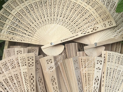 Quạt cầm tay Phụ kiện sự kiện tiện lợi và thẩm mỹ 2