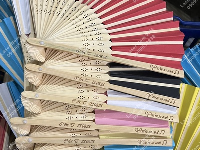 Quạt cầm tay Phụ kiện sự kiện tiện lợi và thẩm mỹ 4