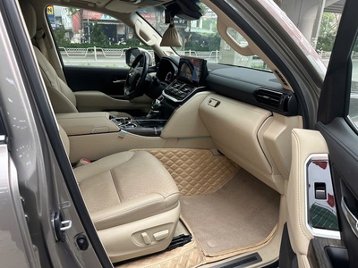 Toyota Land Cruiser LC300 2023 Đăng ký cuối 2023 Chủ tư nhân mua từ mới. 1