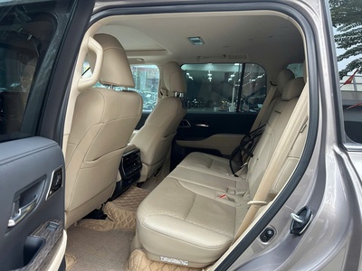 Toyota Land Cruiser LC300 2023 Đăng ký cuối 2023 Chủ tư nhân mua từ mới. 5