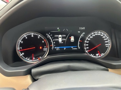 Toyota Land Cruiser LC300 2023 Đăng ký cuối 2023 Chủ tư nhân mua từ mới. 8